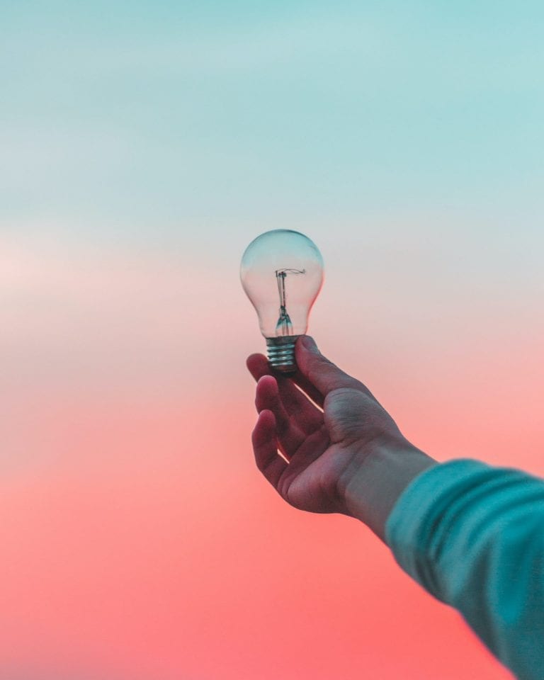 Tarifa Social: desconto na conta de luz para famílias de baixa renda