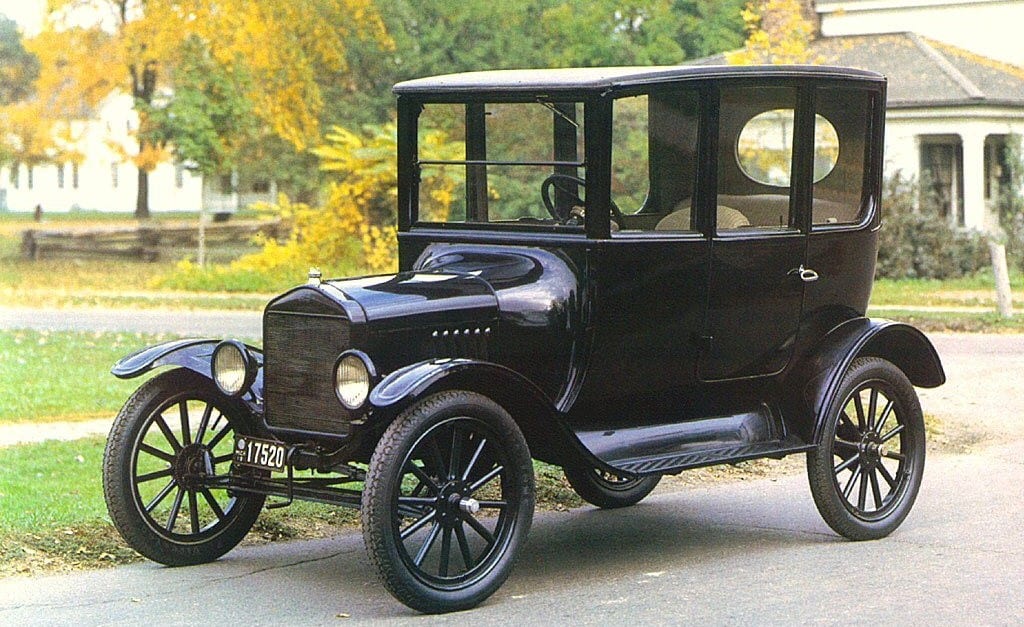 Primeiro carro a ser vendido no Brasil, Ford Model T. 